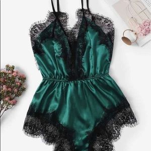 BRAND NEW Large Lace Trim Satin Romler Green 8/10